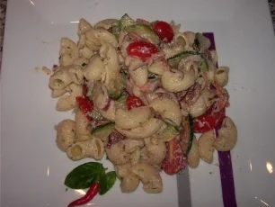 Rezept: Bunter Nudelsalat Bild Nr. 2 Bunter Nudelsalat - Rezept - Bild Nr. 2