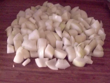 Zwiebelfleisch mit Kräutern und Oliven - Rezept - Bild Nr. 3