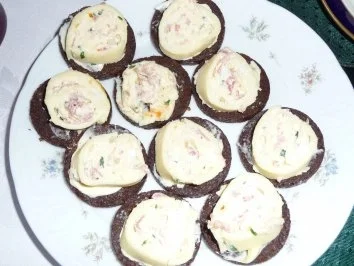 Rezept: Goudaröllchen auf Brottalern Bild Nr. 2 Goudaröllchen auf Brottalern - Rezept - Bild Nr. 2