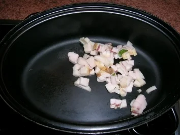 Hasenkeulen gespickt, mit gebratenen Pfifferlingen und Semmelknödel (so schmeckt es uns) - Rezept - Bild Nr. 4