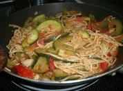 Sommerliche-Nudel-Zucchini-Pfanne - Rezept