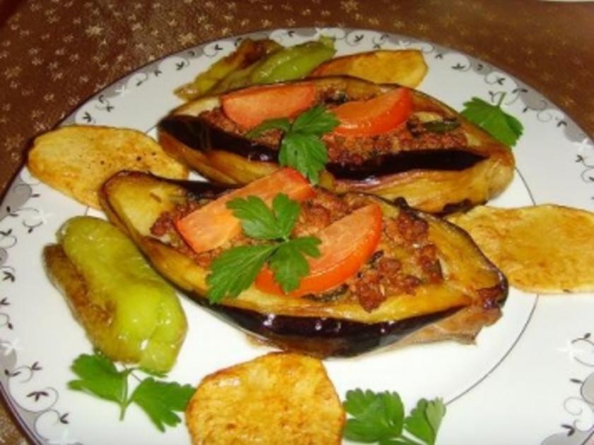 Karniyarik (gefüllte Aubergine türkischer Art) - Rezept - kochbar.de