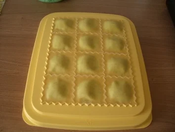 Riesen-Ravioli mit Spinat-Ricotta-Füllung - Rezept - Bild Nr. 6