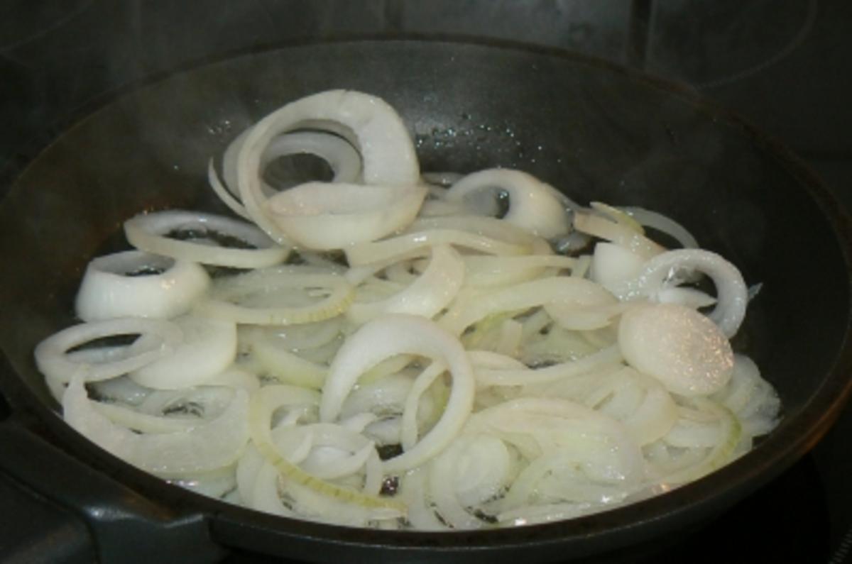 Kartoffel-Möhrenpüree mit marinierten Putenschwenker und gerösteten Zwiebelringen - Rezept - Bild Nr. 3