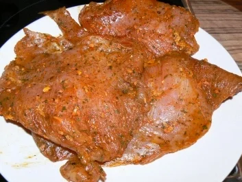 Kartoffel-Möhrenpüree mit marinierten Putenschwenker und gerösteten Zwiebelringen - Rezept - Bild Nr. 4