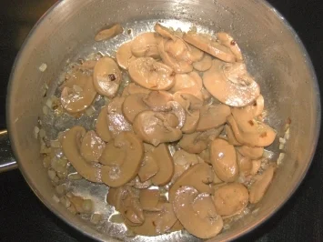 Rezept: Eierkuchen "Jäger Art " Bild Nr. 2 Eierkuchen "Jäger Art " - Rezept - Bild Nr. 2