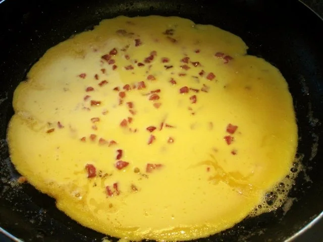 Rezept: Eier-Pfannkuchen mit Schinkenspeck Bild Nr. 4 Eier-Pfannkuchen mit Schinkenspeck - Rezept - Bild Nr. 4