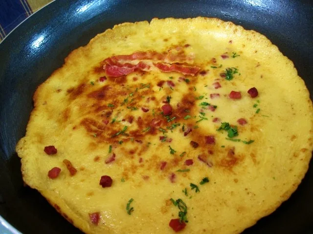 Rezept: Eier-Pfannkuchen mit Schinkenspeck Bild Nr. 5 Eier-Pfannkuchen mit Schinkenspeck - Rezept - Bild Nr. 5