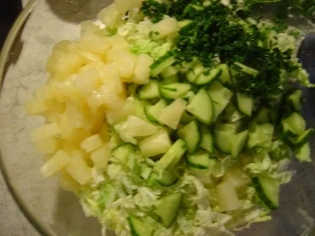 Chinakohlsalat mit Ananas im Sahne-Senfdressing... - Rezept - Bild Nr. 2