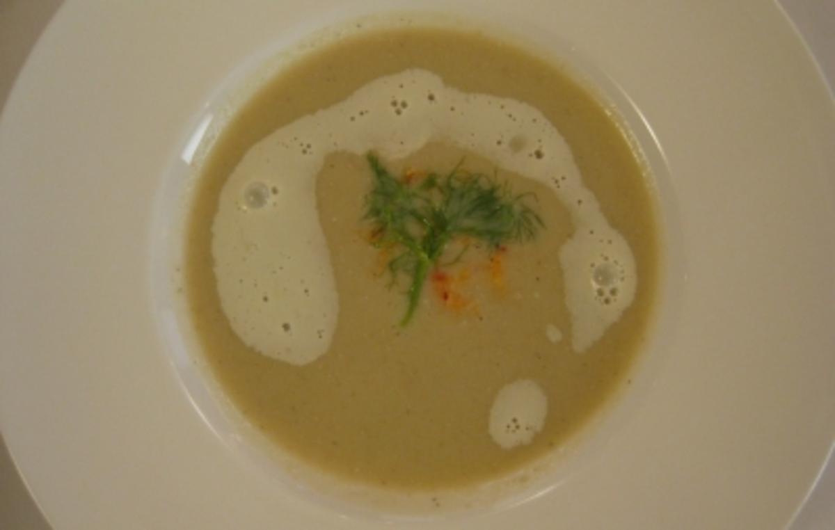 Fenchelsuppe mit Flusskrebsen und Wasabischaum - Rezept - kochbar.de