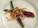 Gebr. grüner Spargel in Vanillebutter mit Selleriestroh und Serranoschinken - Rezept