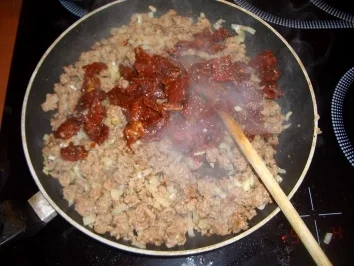 Rezept: Hack-Zucchini-Auflauf Bild Nr. 8 Hack-Zucchini-Auflauf - Rezept - Bild Nr. 8