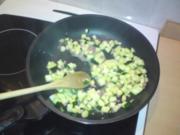 Zucchini-Rührei mit Lachsschinkenwürfel - Rezept