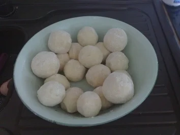 Rezept: Pflaumenknödel Bild Nr. 3 Pflaumenknödel - Rezept - Bild Nr. 3