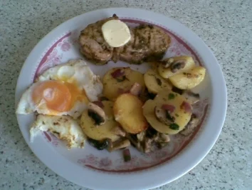 Gegrilltes Schweinefilet mit Knoblauchkartoffeln - Rezept - Bild Nr. 2