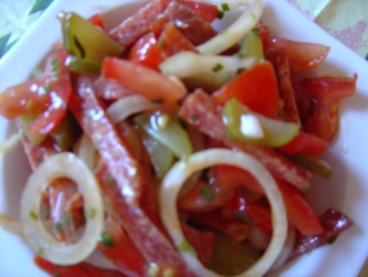 Ungarischer Salami-Wurst-Salat, Partysalat - Rezept - Bild Nr. 2