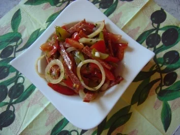 Ungarischer Salami-Wurst-Salat, Partysalat - Rezept