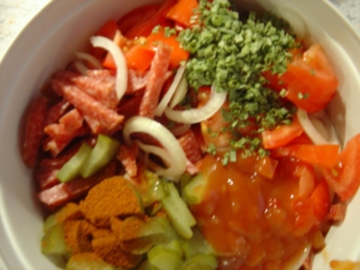 Ungarischer Salami-Wurst-Salat, Partysalat - Rezept - Bild Nr. 3