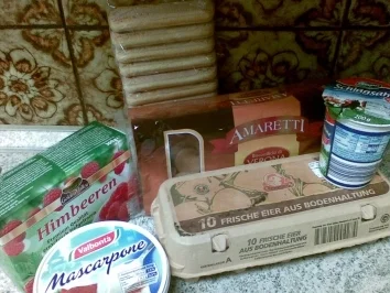 Rezept: Amaretti-Eissplittertorte Bild Nr. 2 Amaretti-Eissplittertorte - Rezept - Bild Nr. 2