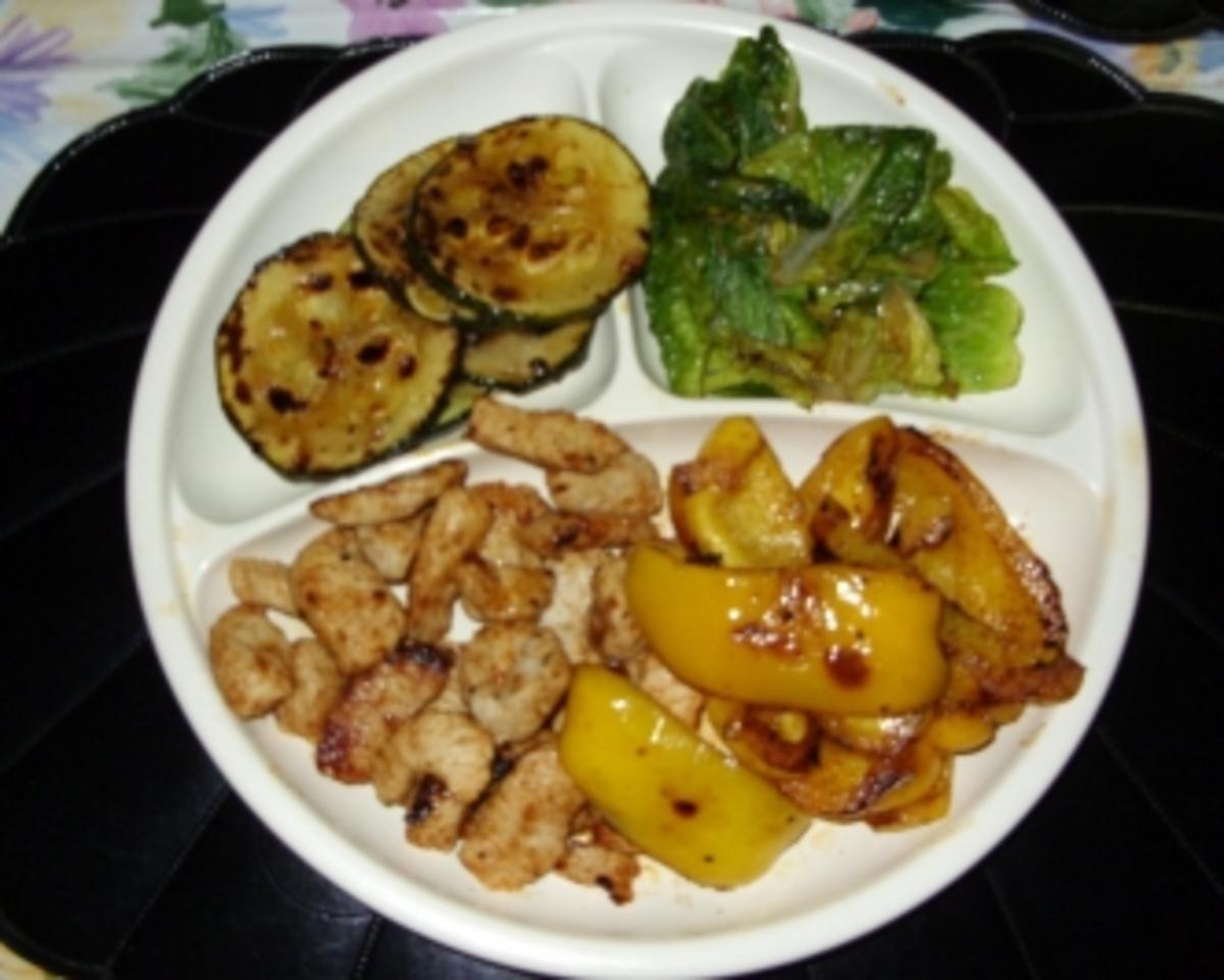 Abendbrötchen mit Gemüse und Putenstreifen - Rezept - Bild Nr. 4
