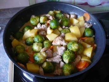 Rezept: Bunte Rosenkohl-Pfanne Bunte Rosenkohl-Pfanne - Rezept