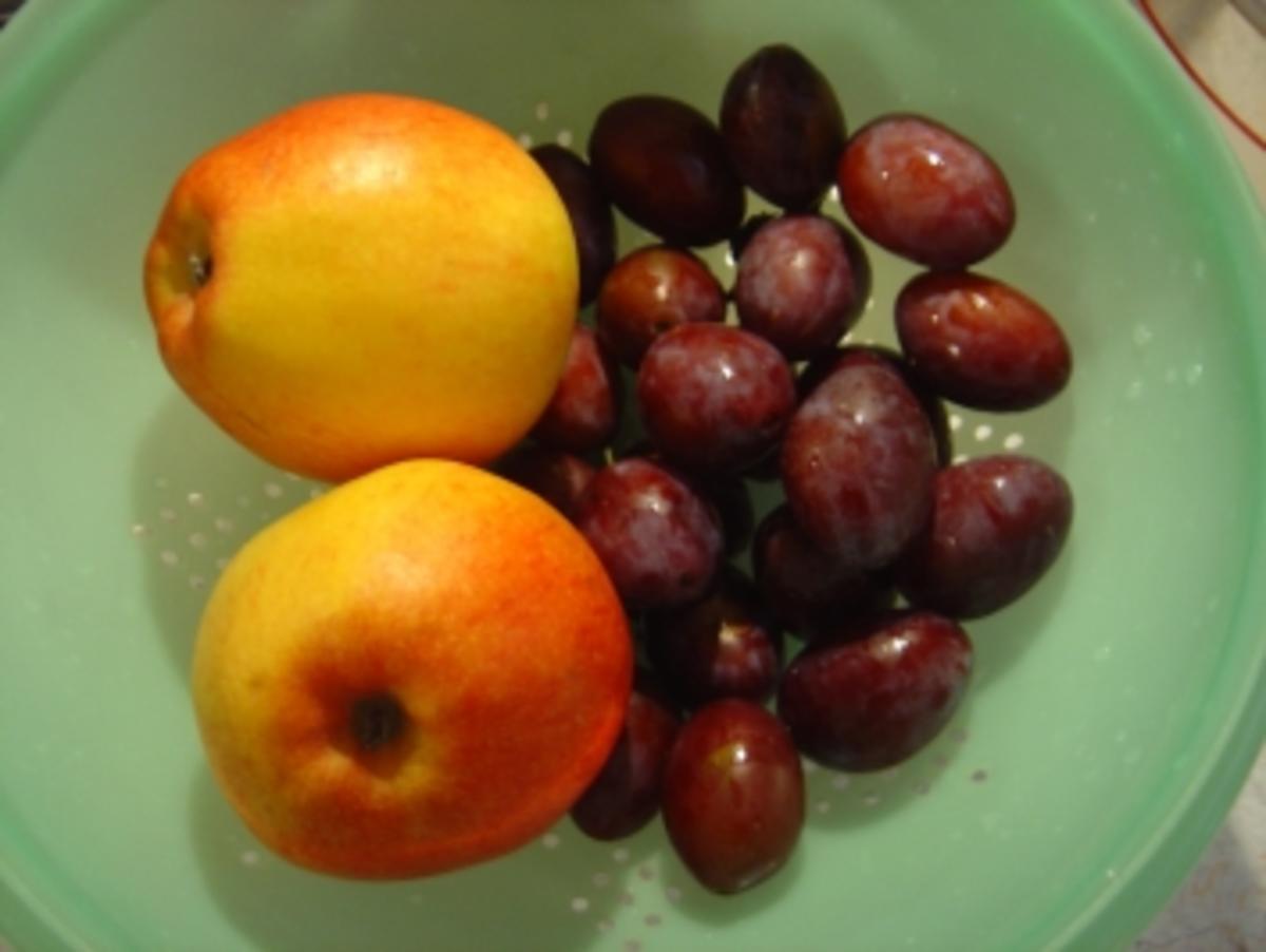 Pflaumen-Apfel-Kaltschale mit Sahne und Eierlikör - Rezept - Bild Nr. 3