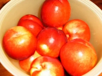 Nektarinen mit Litschi und Rum Marmelade - Rezept