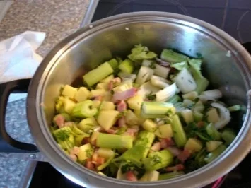 Rezept: Maurersuppe Bild Nr. 2 Maurersuppe - Rezept - Bild Nr. 2