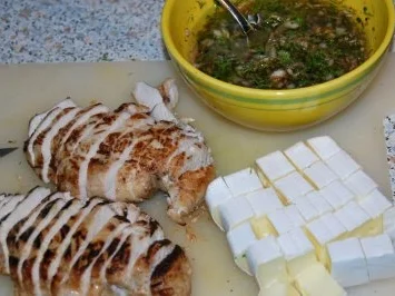 Rezept: Hähnchensalat mit Brie Bild Nr. 2 Hähnchensalat mit Brie - Rezept - Bild Nr. 2