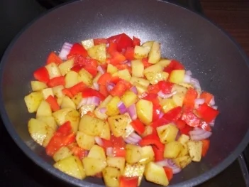 Rezept: Kartoffel-Fleischkäse-Pfanne mit Kräuterquark Bild Nr. 5 Kartoffel-Fleischkäse-Pfanne mit Kräuterquark - Rezept - Bild Nr. 5