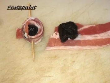 Antipasti - Pflaumen im Speckmantel - Rezept - Bild Nr. 2