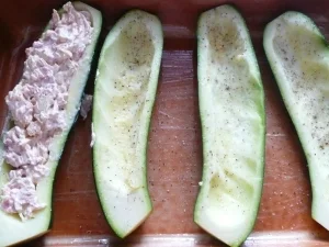 Rezept: Gefüllte Zucchini für die leichte Küche Bild Nr. 3 Gefüllte Zucchini für die leichte Küche - Rezept - Bild Nr. 3