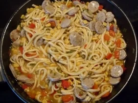 Pfannengericht - Bratwurst-Spätzle-Gemüse-Pfanne - Rezept