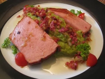 Erbsenpüree mit Speck - Zwiebelstippe & Leberkäse - Rezept - Bild Nr. 5