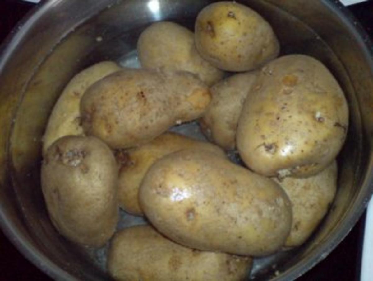 Kartoffeln mit Ei in Kräutersoße - Rezept - Bild Nr. 2
