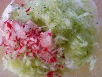 Rezept: Kartoffeln mit Ei in Kräutersoße Bild Nr. 4 Kartoffeln mit Ei in Kräutersoße - Rezept - Bild Nr. 4