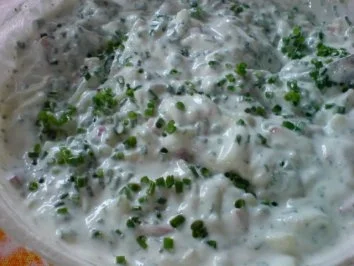 Rezept: Kartoffeln mit Ei in Kräutersoße Bild Nr. 6 Kartoffeln mit Ei in Kräutersoße - Rezept - Bild Nr. 6