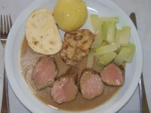Rezept: Schweinefilet an Calvadossauce Schweinefilet an Calvadossauce - Rezept