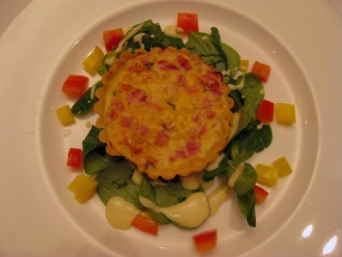 Bilder für Quiche lorraine auf Feldsalat - Rezept