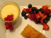 Fruchtstrudel mit frischen Beeren und Zabaione - Rezept