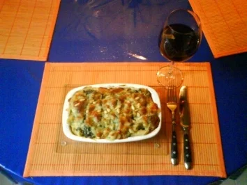 Auflauf: Makkaronigratin mit Mangold und Büffelkäse - Rezept