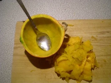 Rezept: Cremiges Hokkaido Süppchen Bild Nr. 6 Cremiges Hokkaido Süppchen - Rezept - Bild Nr. 6