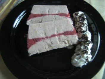 Rezept: Desserts: Erdbeerparfait Bild Nr. 6 Desserts: Erdbeerparfait - Rezept - Bild Nr. 6