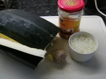 Rezept: Kartoffel-Zucchini-Suppe "Monster" Bild Nr. 2 Kartoffel-Zucchini-Suppe "Monster" - Rezept - Bild Nr. 2