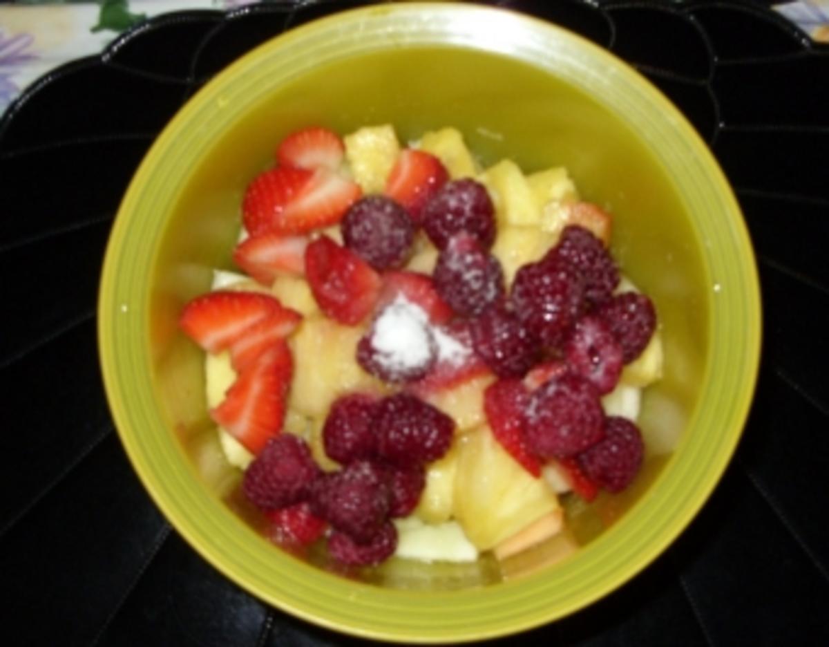 Fruchtsalat mit Sahne - Rezept - Bild Nr. 3