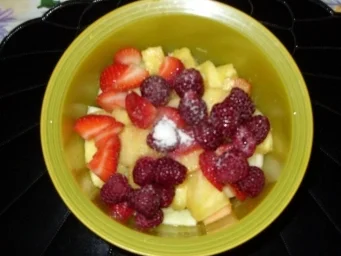 Fruchtsalat mit Sahne - Rezept - Bild Nr. 3