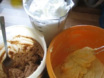 Rezept: Nougat-Marmorkuchen Bild Nr. 3 Nougat-Marmorkuchen - Rezept - Bild Nr. 3