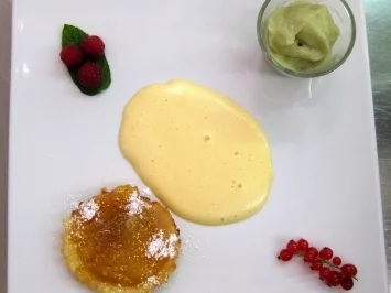 Rezept: Dreierlei vom Apfel – Calvadosschaum, Apfelsorbet und Apfeltarte Dreierlei vom Apfel – Calvadosschaum, Apfelsorbet und Apfeltarte - Rezept