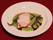 Filet vom  Biolachs auf einem Spiegel vom Erbsen-Minzpüree (Susanne Fröhlich) - Rezept