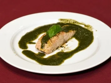 Biolachs im Ofen konfiert mit Olivenöl-Basilikumemulsion (Reiner Calmund) - Rezept